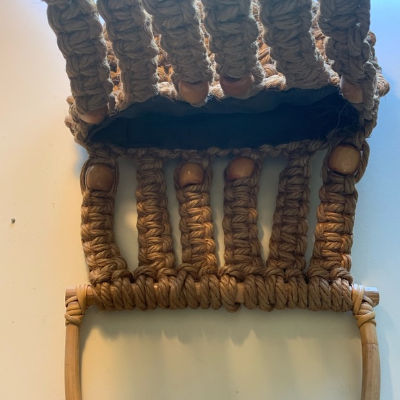 Vintage 1970’s macrame purse with rare oak handle and details - Picture 6 of 6
